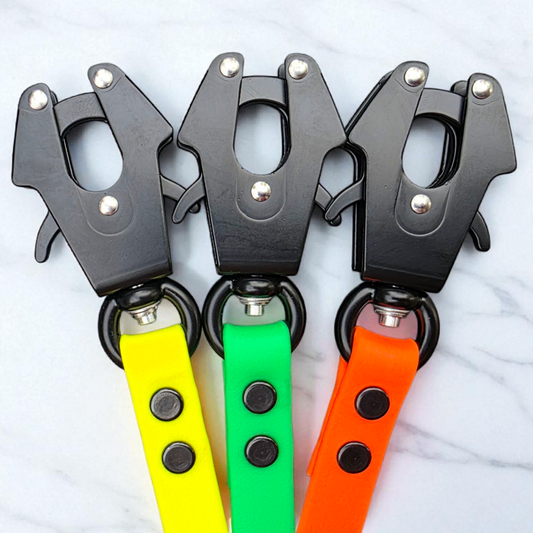 5/8" Wide BioThane® Leash with Black Aluminum Multifunctional Release Snap (Frog Clip) for Medium-Sized Dogs